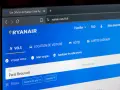 Strona internetowa Ryanair z formularzem wyszukiwania lotów, widoczne pole "De Paris Beauvais".