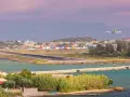 Jak dojechać z lotniska Korfu do Kavos? Sprawdź najlepsze opcje transportu