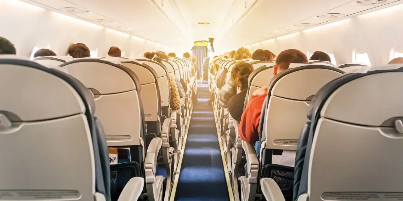 Czy można zrezygnować z biletu lotniczego Ryanair i odzyskać pieniądze?