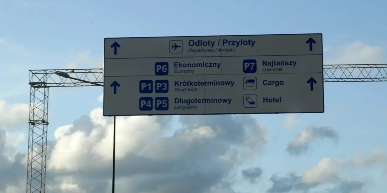 Jak wjechać na parking lotnisko Gdańsk - uniknij problemów z wjazdem