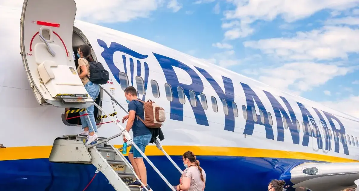 Ryanair – kto stoi za tymi liniami lotniczymi i ich historią?
