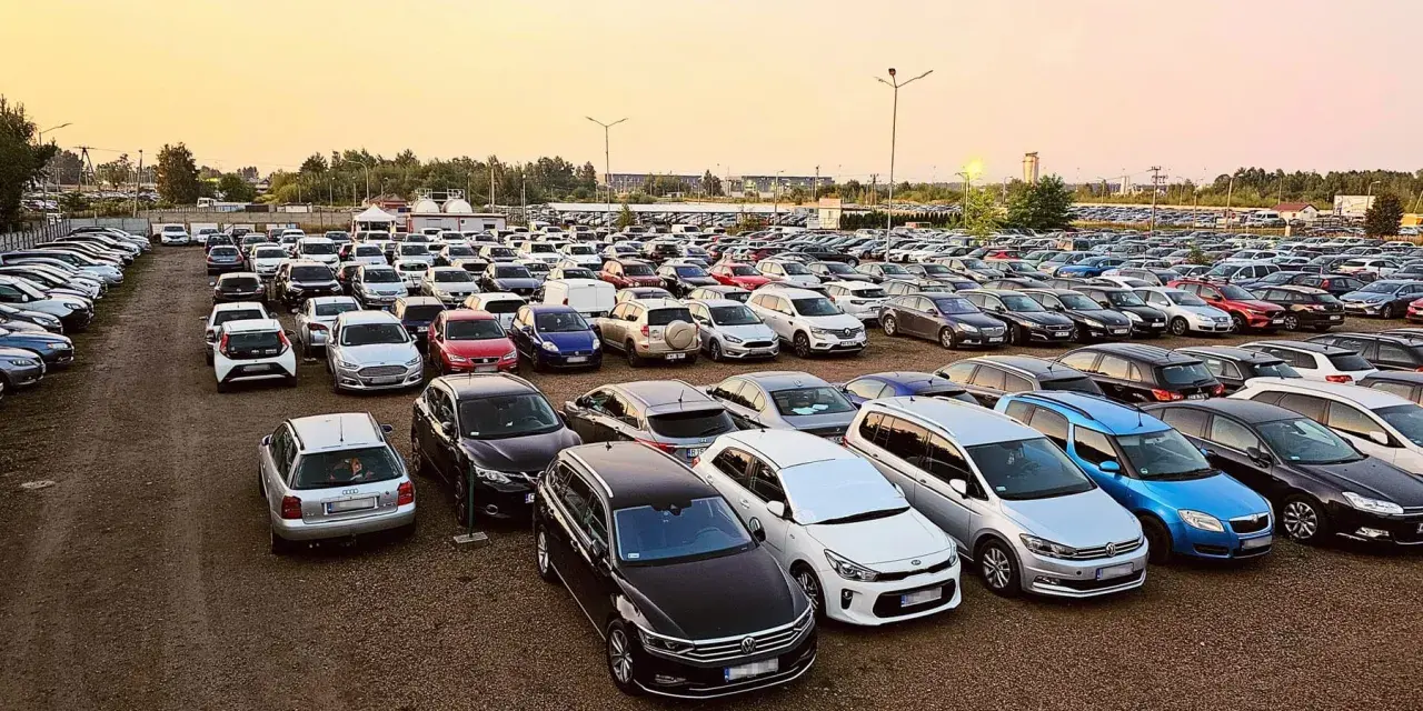 Ile kosztuje wjazd na lotnisko Pyrzowice? Sprawdź ceny parkingu