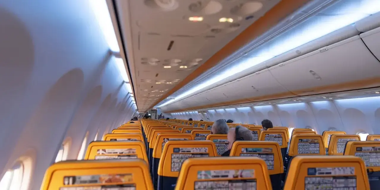 Ryanair ile miejsc: poznaj pojemność samolotów i ich komfort