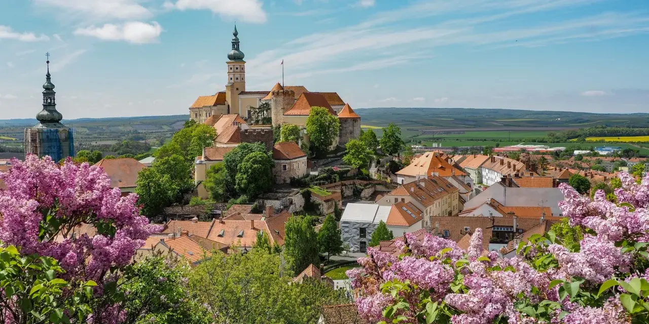 Mikulov atrakcje - odkryj najpiękniejsze miejsca i tajemnice miasta