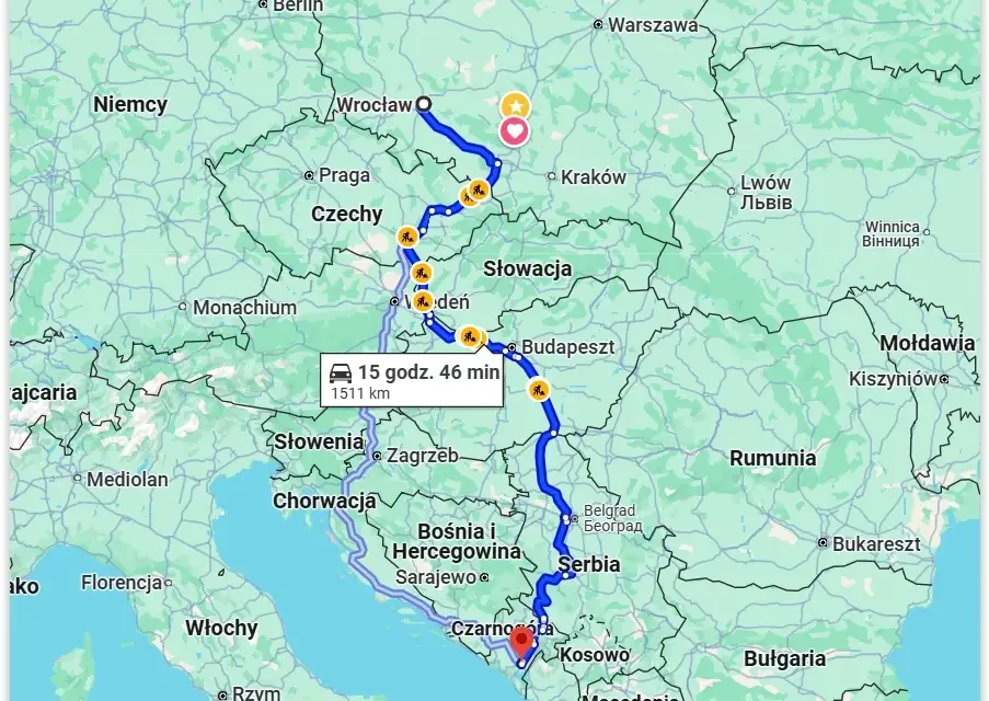 Ile trwa lot do Czarnogóry? Sprawdź, co wpływa na czas podróży