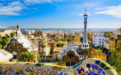Ile trwa lot z Wrocławia do Barcelony? Czas, który zaskoczy podróżnych