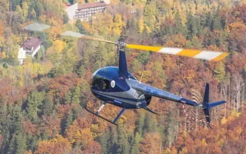Ile trwa lot helikopterem z Zakopanego do Warszawy? Sprawdź czynniki wpływające na czas lotu