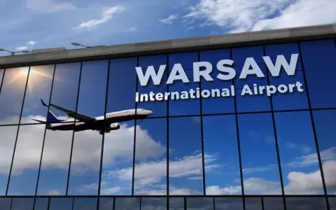 Ile wcześniej trzeba być na lotnisku Chopina, aby uniknąć stresu?