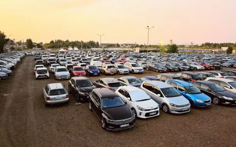 Ile kosztuje wjazd na lotnisko Pyrzowice? Sprawdź ceny parkingu