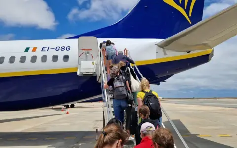 Odprawa Ryanair do kiedy? Uniknij dodatkowych opłat na lotnisku