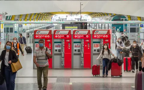 Jak dojechać z lotniska Rzym Fiumicino do centrum bez zbędnych kosztów
