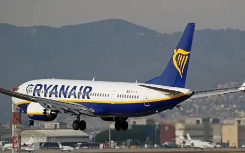Ile kosztuje dokupienie bagażu w Ryanair? Sprawdź ceny i oszczędzaj