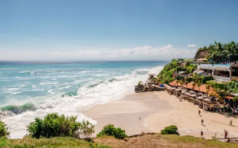 Ile trwa lot z Dubaju na Bali? Zaskakujące fakty o czasie podróży