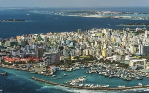 Ile trwa lot z Dubaju na Malediwy? Sprawdź, co musisz wiedzieć