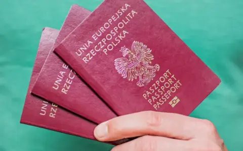 Ile kosztuje paszport dla dziecka? Sprawdź, jakie są zniżki i opłaty