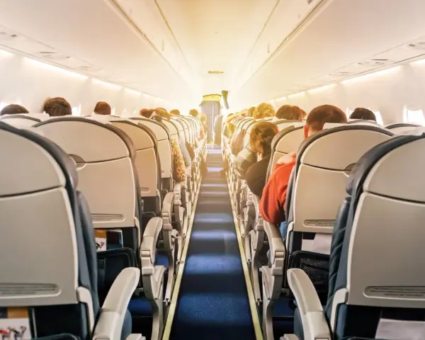 Czy można zrezygnować z biletu lotniczego Ryanair i odzyskać pieniądze?
