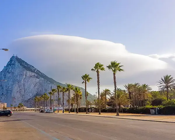 Gibraltar dowód czy paszport – co naprawdę potrzebujesz do podróży?