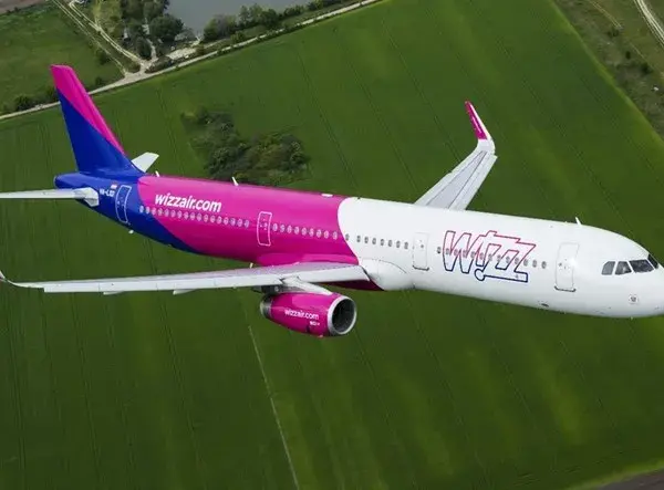 Wizz Air skąd pochodzi? Odkryj zaskakującą historię linii lotniczej
