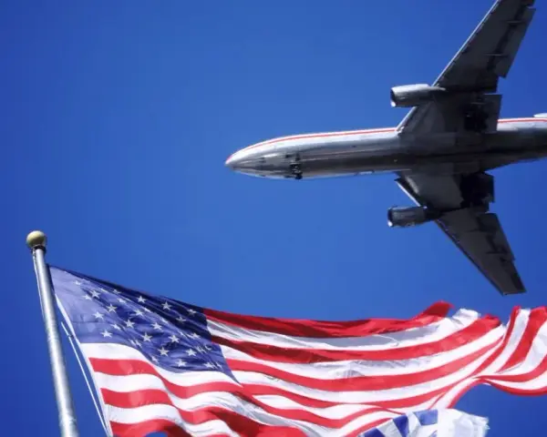 Ile trwa lot z Polski do USA? Czas lotów, który zaskakuje podróżnych