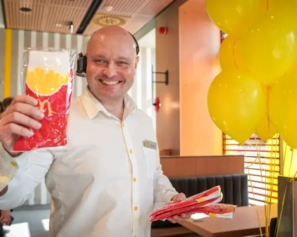 Czy na lotnisku w Katowicach jest McDonald's? Sprawdź, co oferuje