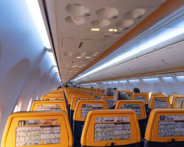 Ryanair ile miejsc: poznaj pojemność samolotów i ich komfort