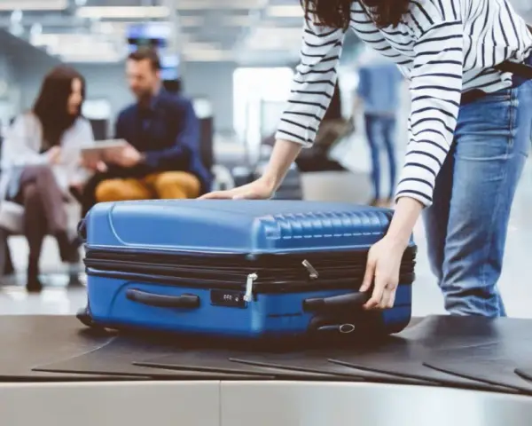 Co to jest bagaż rejestrowany Wizz Air i jakie są jego zasady?