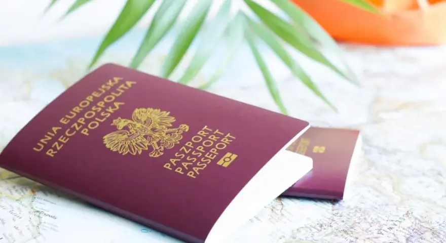 Dania paszport czy dowód – co naprawdę potrzebujesz na podróż?