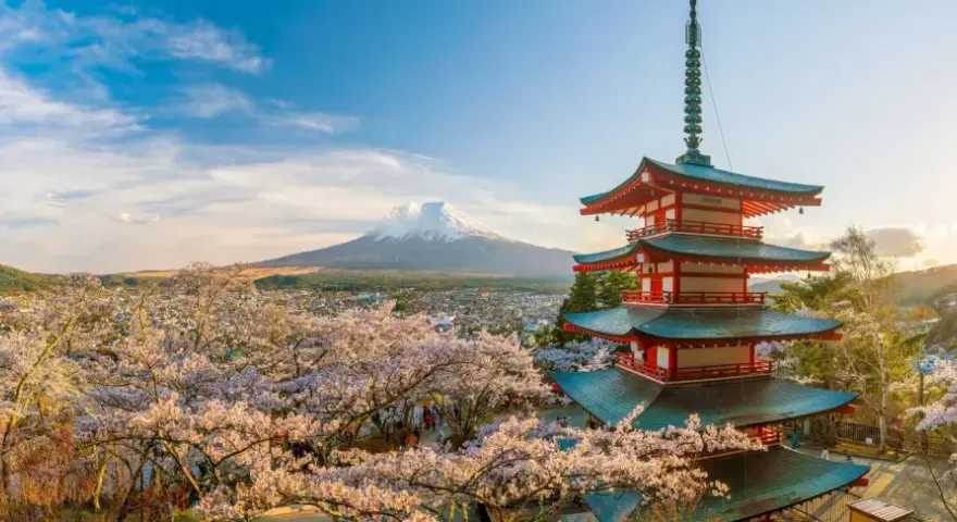 Ile trwa lot do Japonii z Warszawy? Sprawdź, co warto wiedzieć