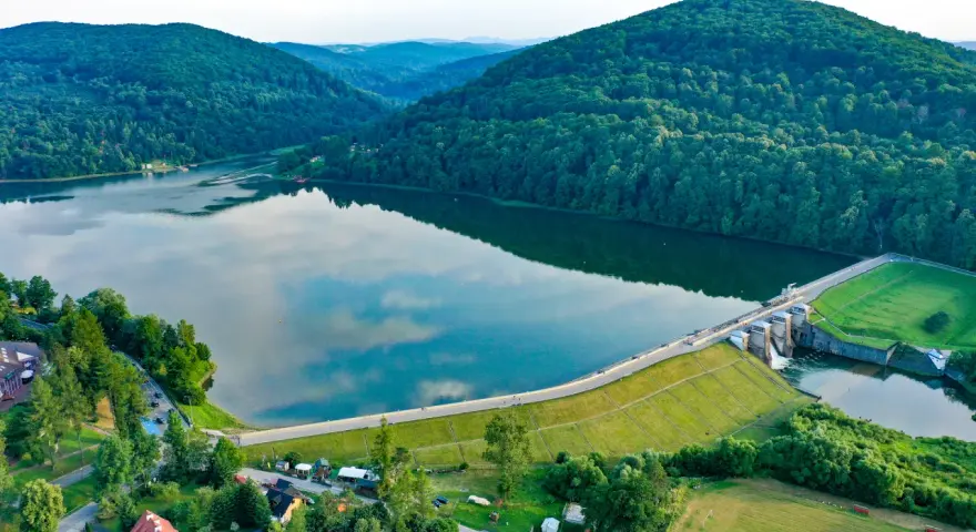 Najciekawsze atrakcje w Uhercach Mineralnych, które musisz zobaczyć