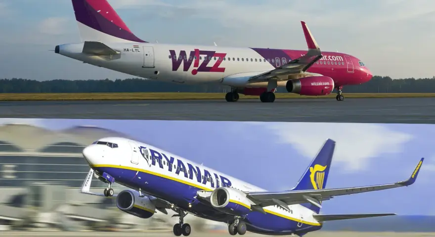 Dwa samoloty: Wizz Air na górze, Ryanair na dole, na tle lotniska.