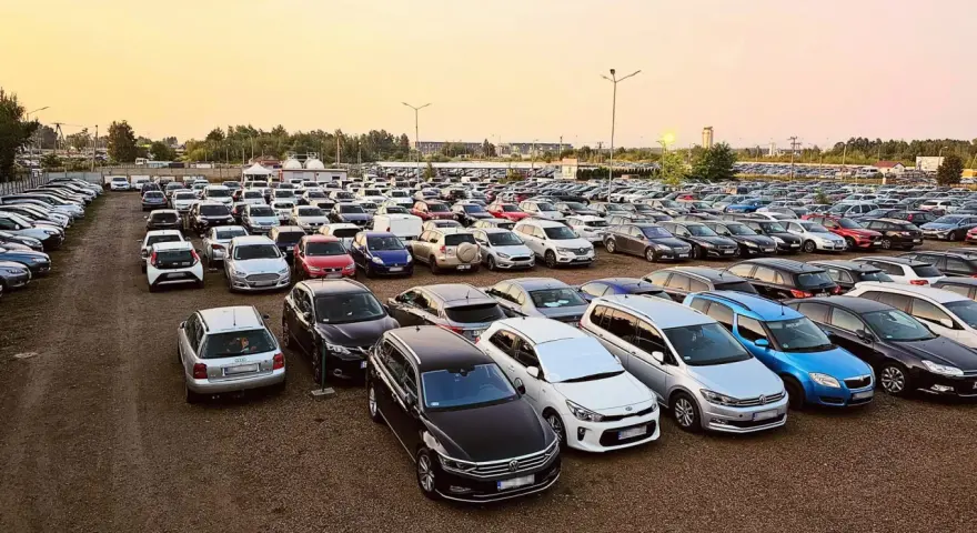 Ile kosztuje wjazd na lotnisko Pyrzowice? Sprawdź ceny parkingu