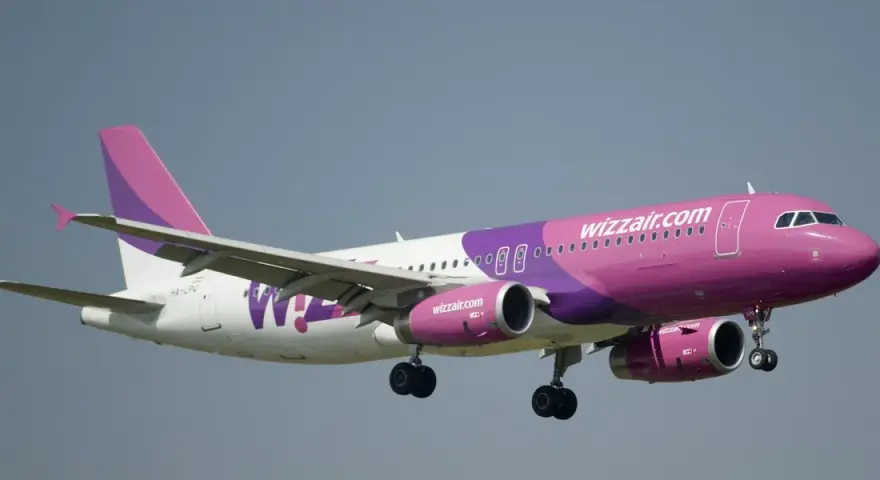 Ile wcześniej można zrobić odprawę w Wizz Air? Sprawdź nowe zasady!