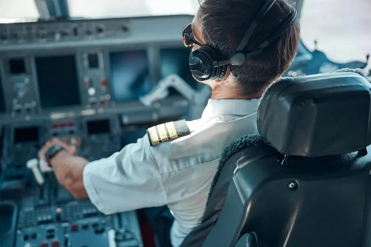 Zdjęcie Ile zarabia pilot Ryanair w Polsce? Zaskakujące zarobki i koszty szkolenia