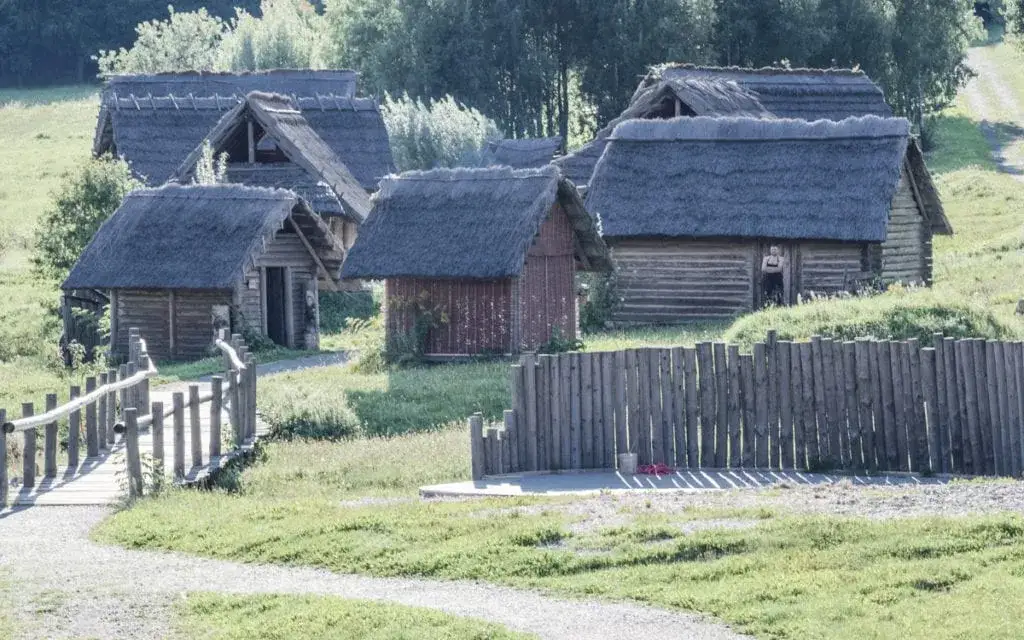 Zdjęcie Najciekawsze atrakcje na Łysej Górze, które musisz zobaczyć